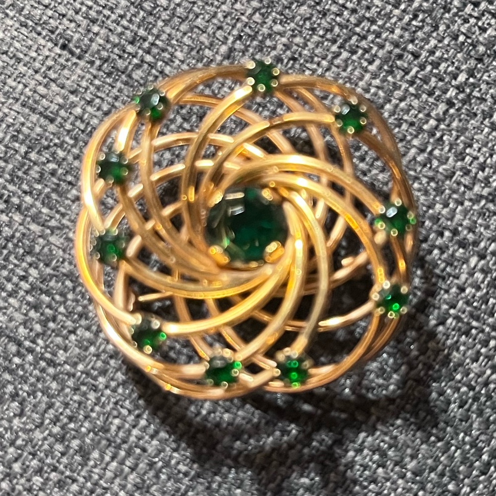 Vintage Charles Reis Gold & Green Brooch and Earring Set - Picture 11 of 17